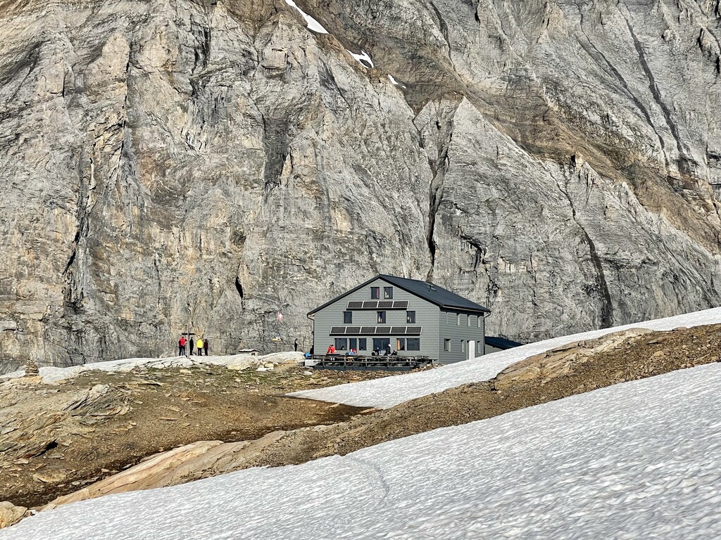 Photo №1 of Lötschenpass Hütte