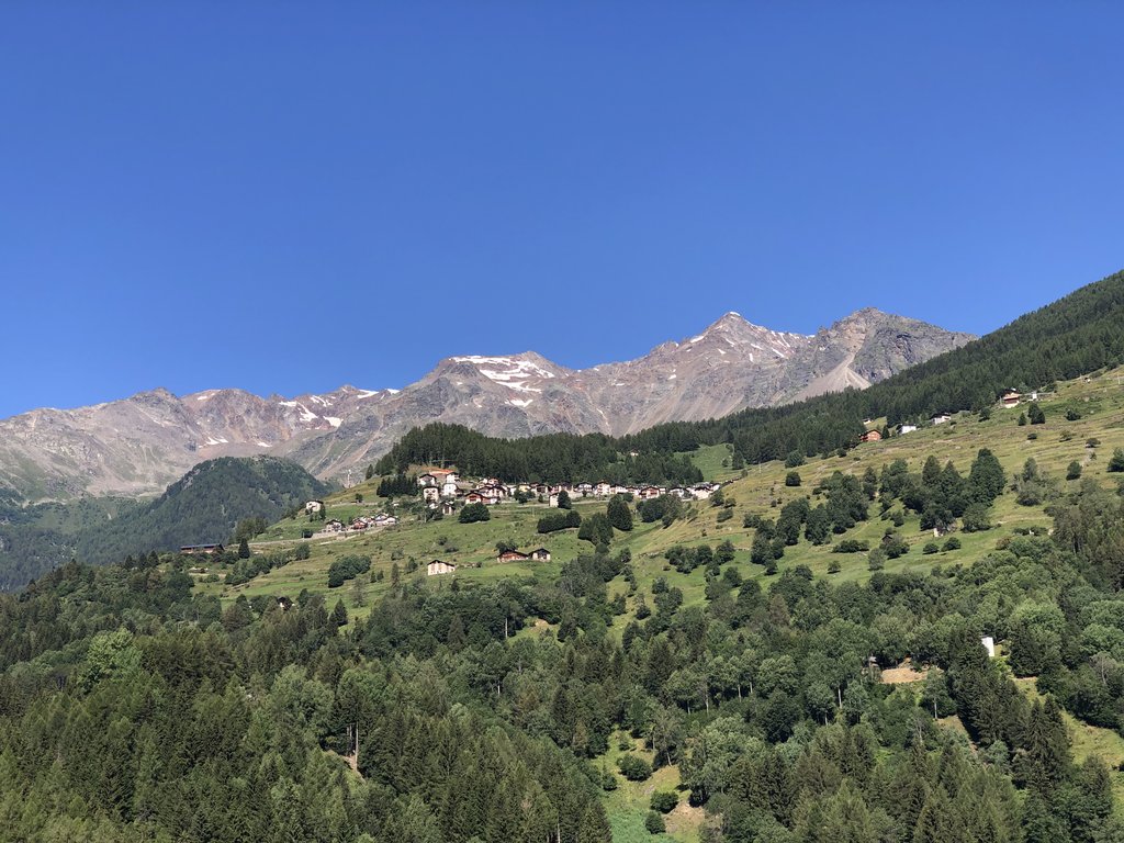 Photo №2 of Peio