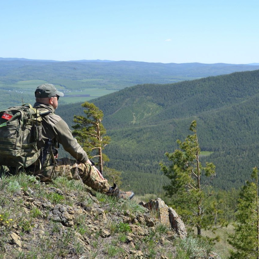 Денис Лутовинов