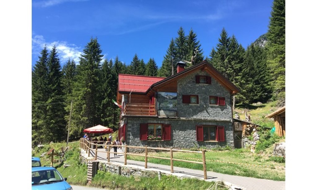 Photo №2 of Rifugio Scotti