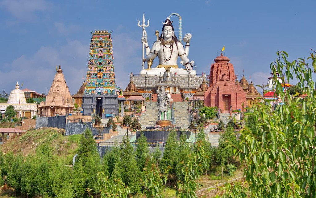 Ramayana Hindu , The Ancient dham (chardham) God statue in Namchi, India