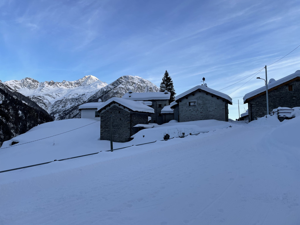 Photo №2 of Splughetta