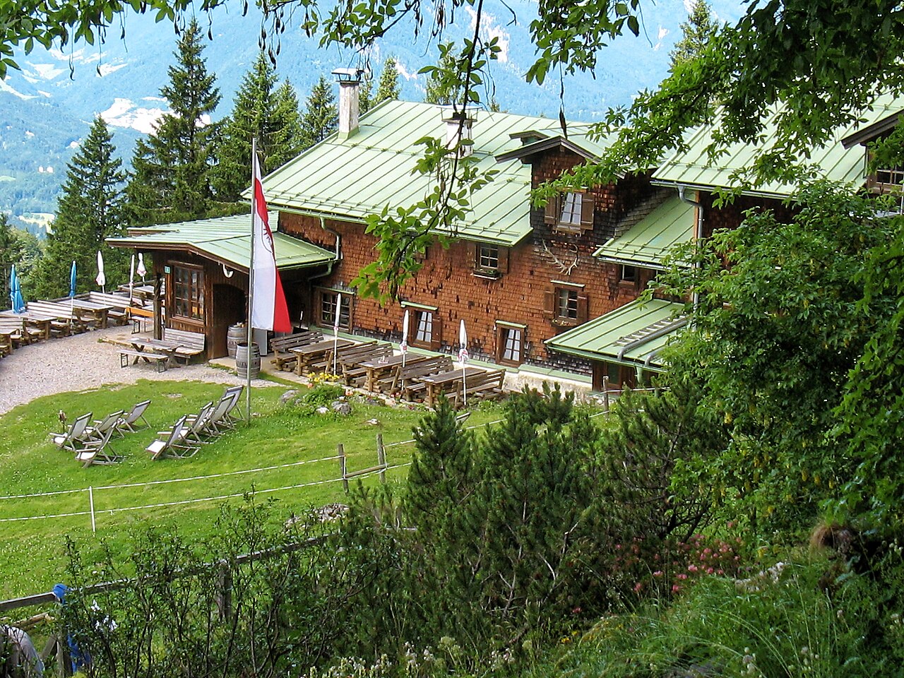 Vorderkaiserfeldenhütte