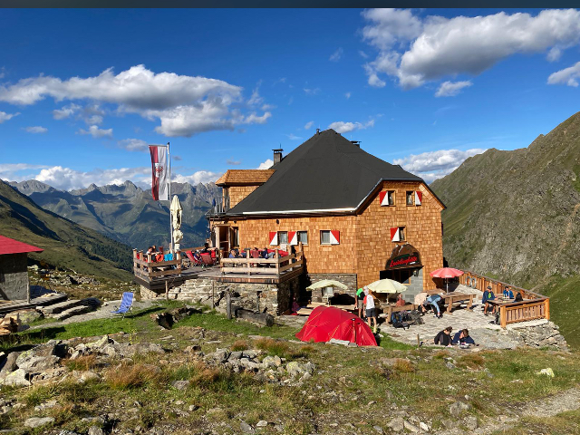 Lasörlinghütte 2.350m