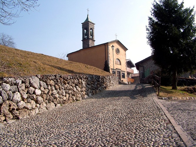 Rusio e la chiesa di San Giacomo