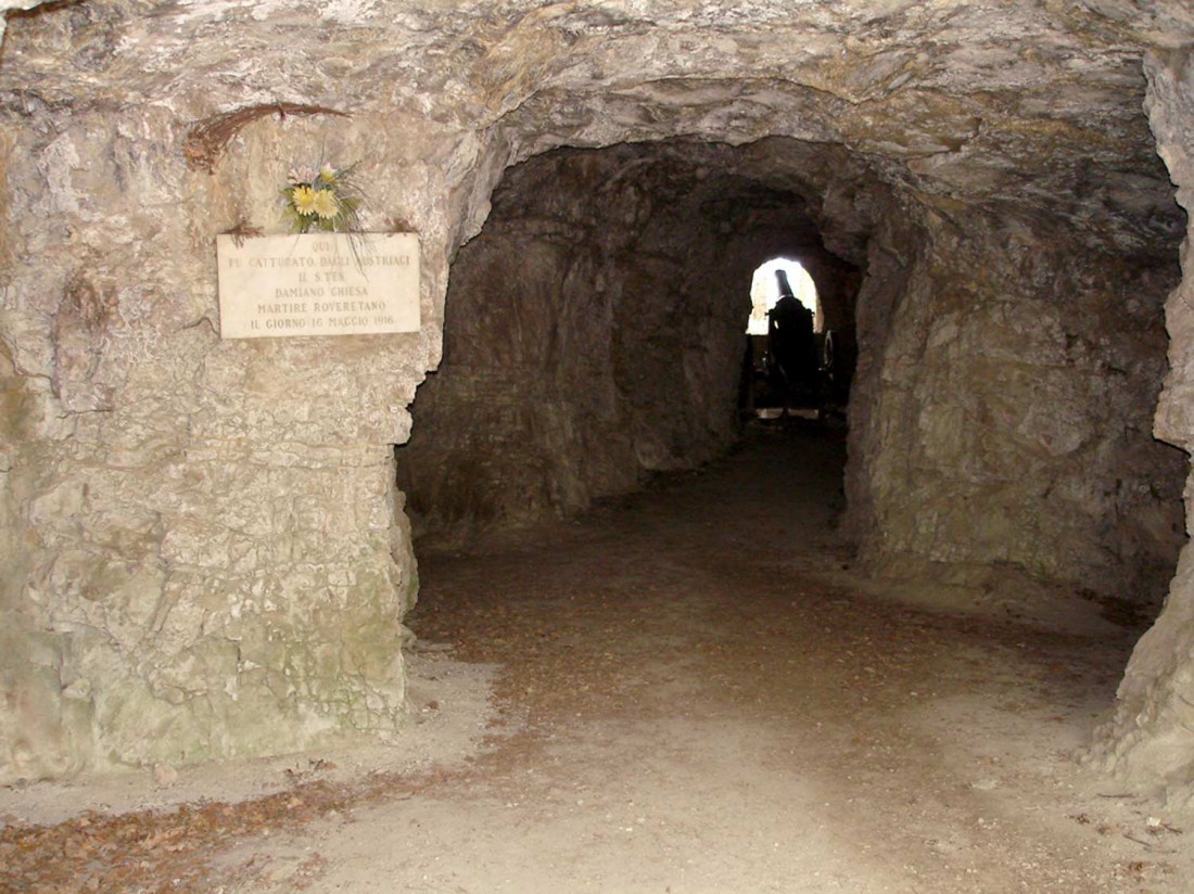 Höhle Damiano Chiesa