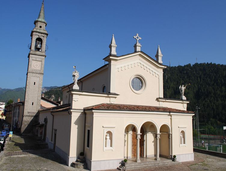 Chiesa parrocchiale dedicata a S. Andrea Apostolo