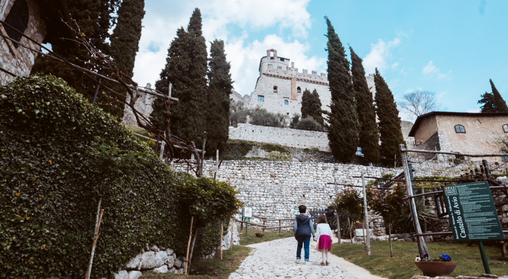 Avio Burg für Kinder