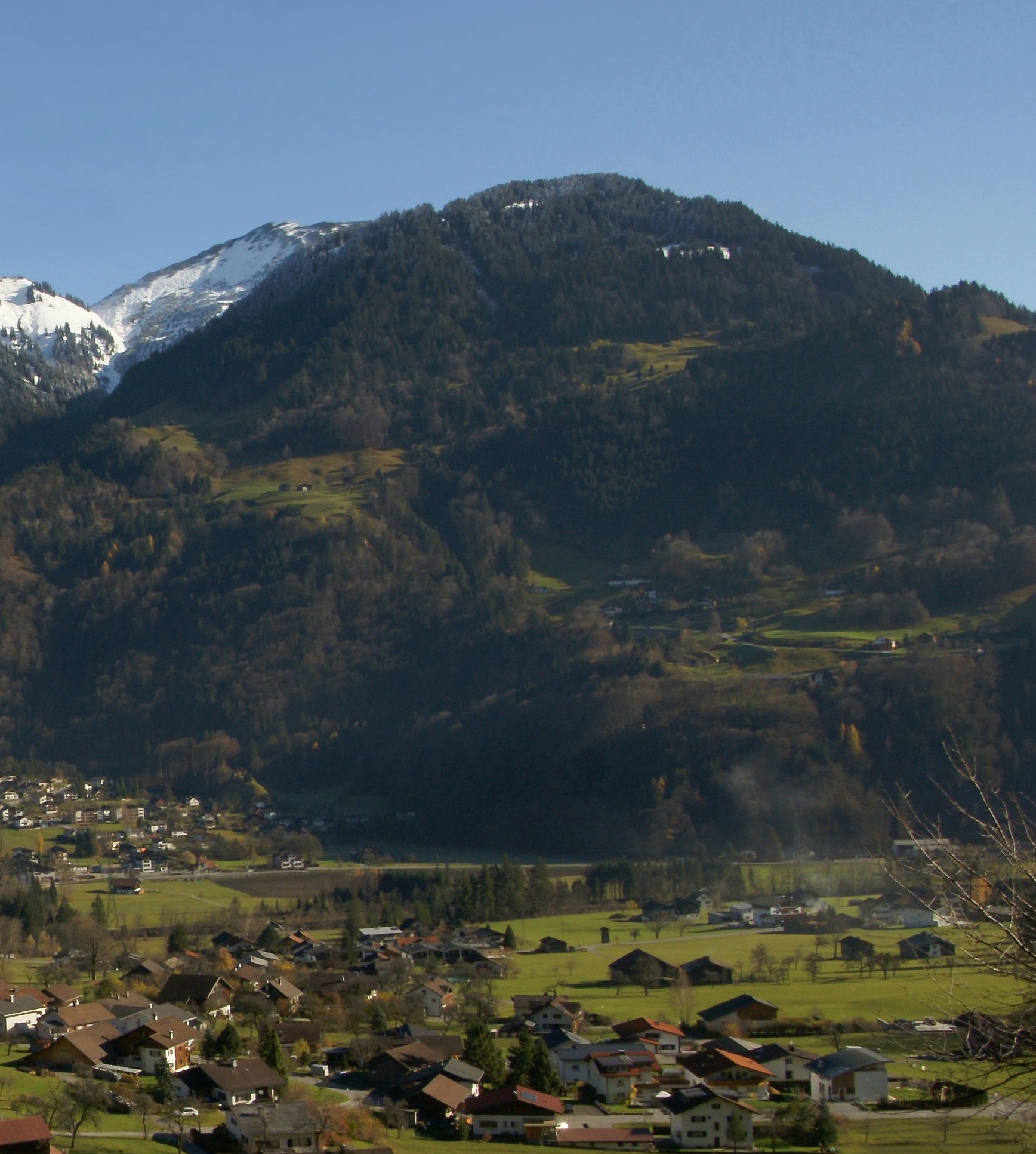Monteneu
