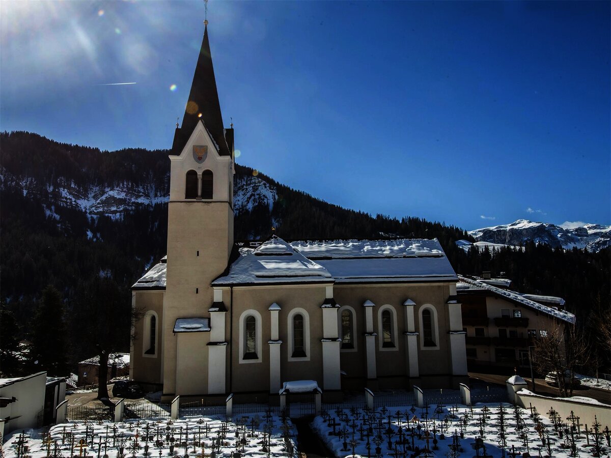 Chiesa parrocchiale La Val