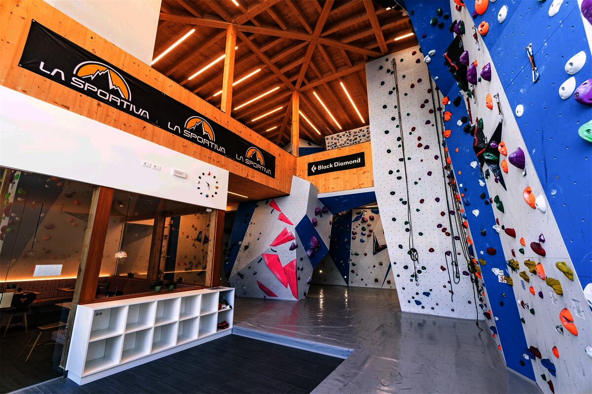 Boulder Center Corvara