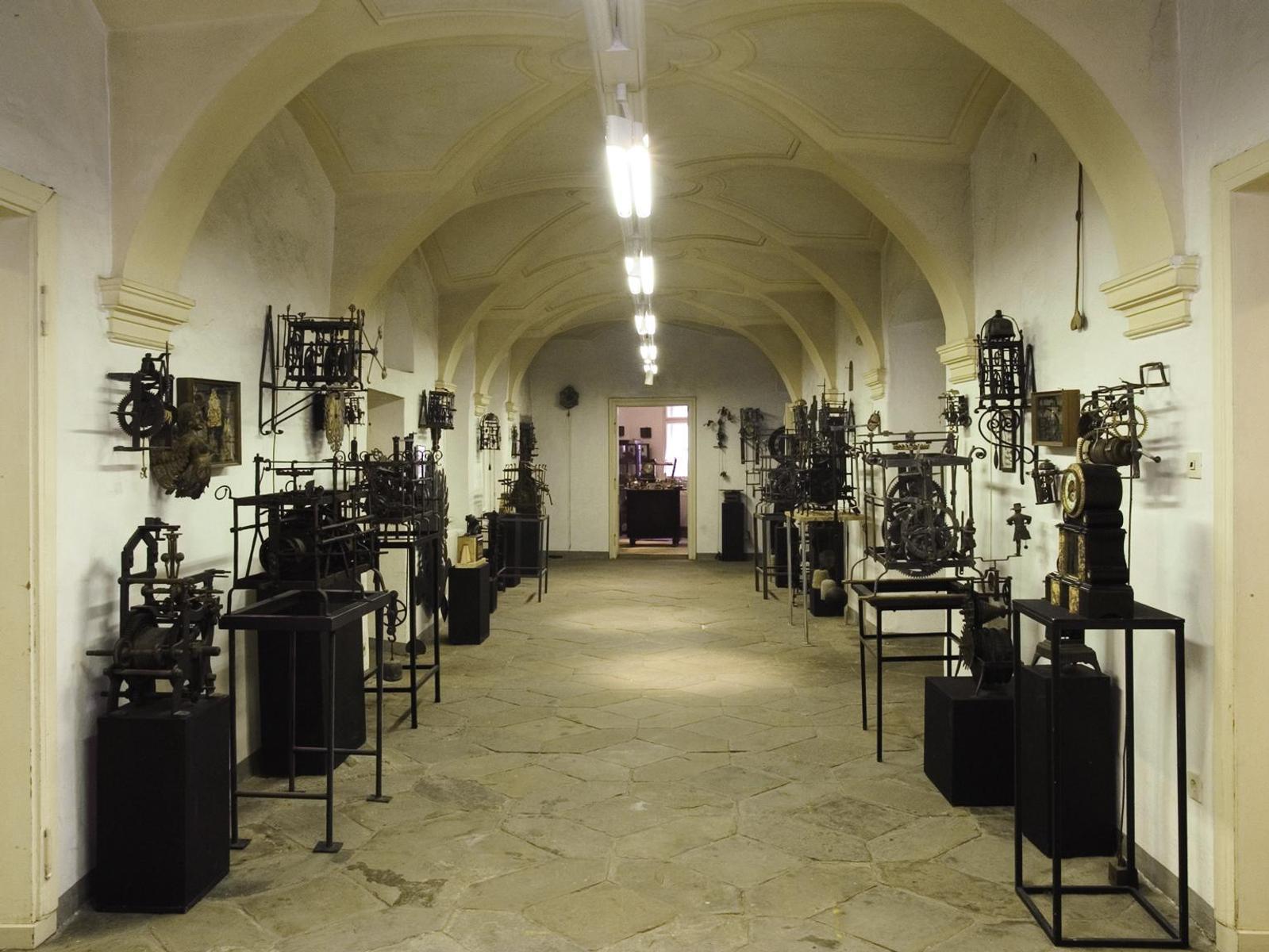 Eisenuhrenmuseum Schmollgruber