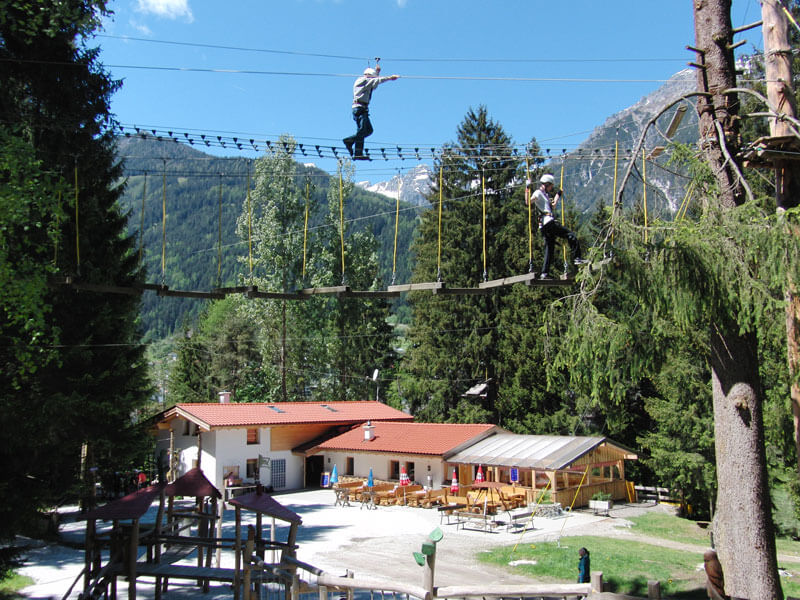 Adventurepark Fulpmes mit Hochseilgarten