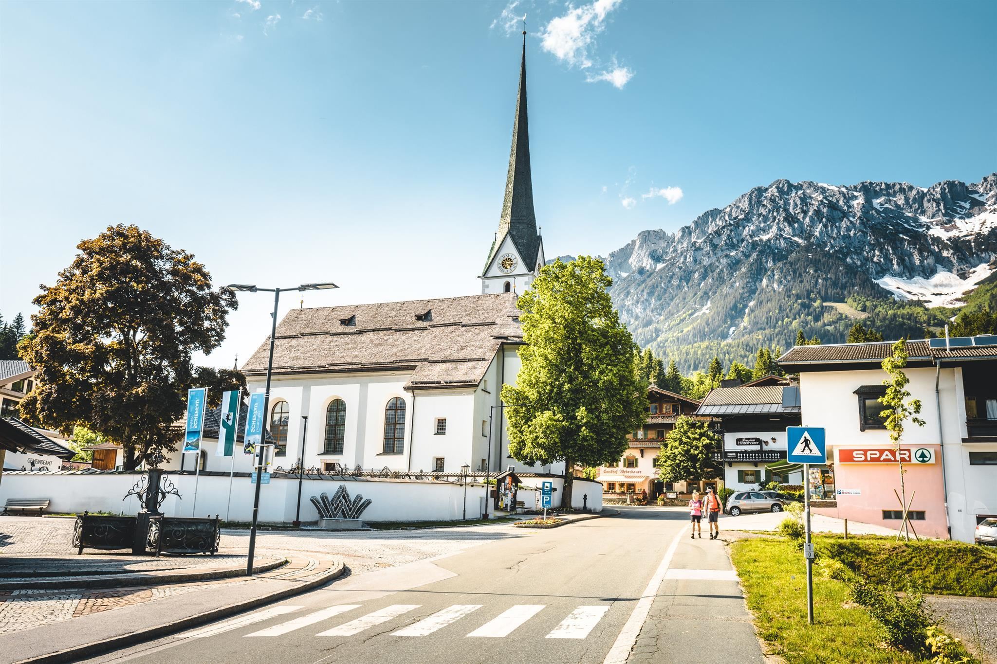 Pfarrkirche Scheffau "zum Hl. Johannes dem Täufer und Johannes dem Evangelisten"