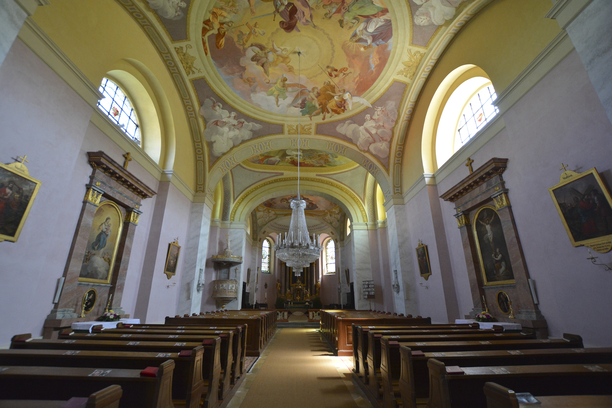 Pfarrkirche und Pfarrhof in Reidling