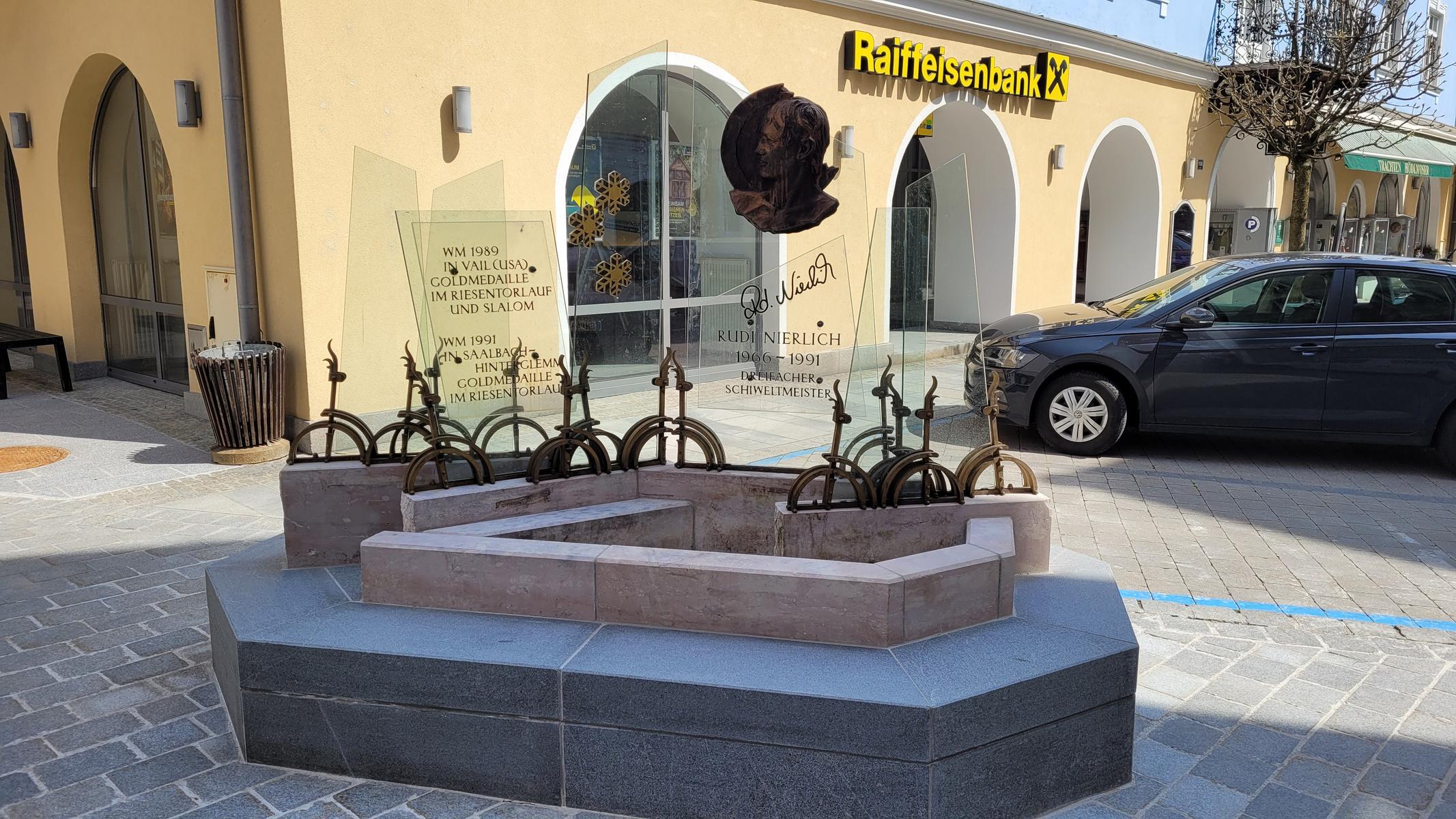 Rudi Nierlich Denkmal