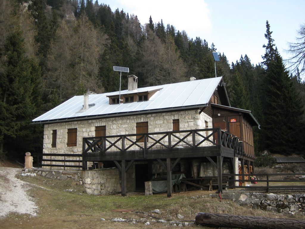 Ferrata dal rifugio Oltradige al Monte Roen