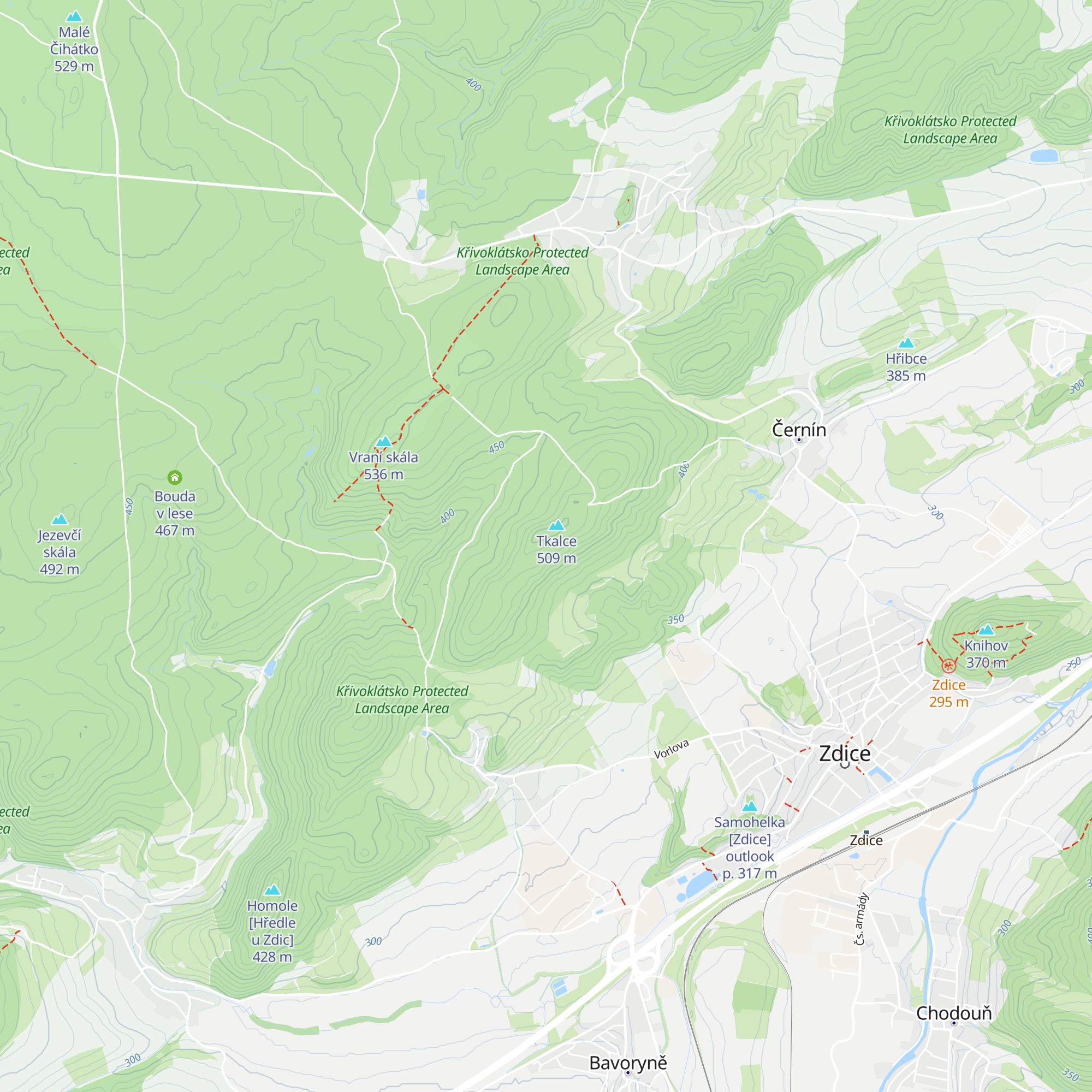 Bouda v lese map