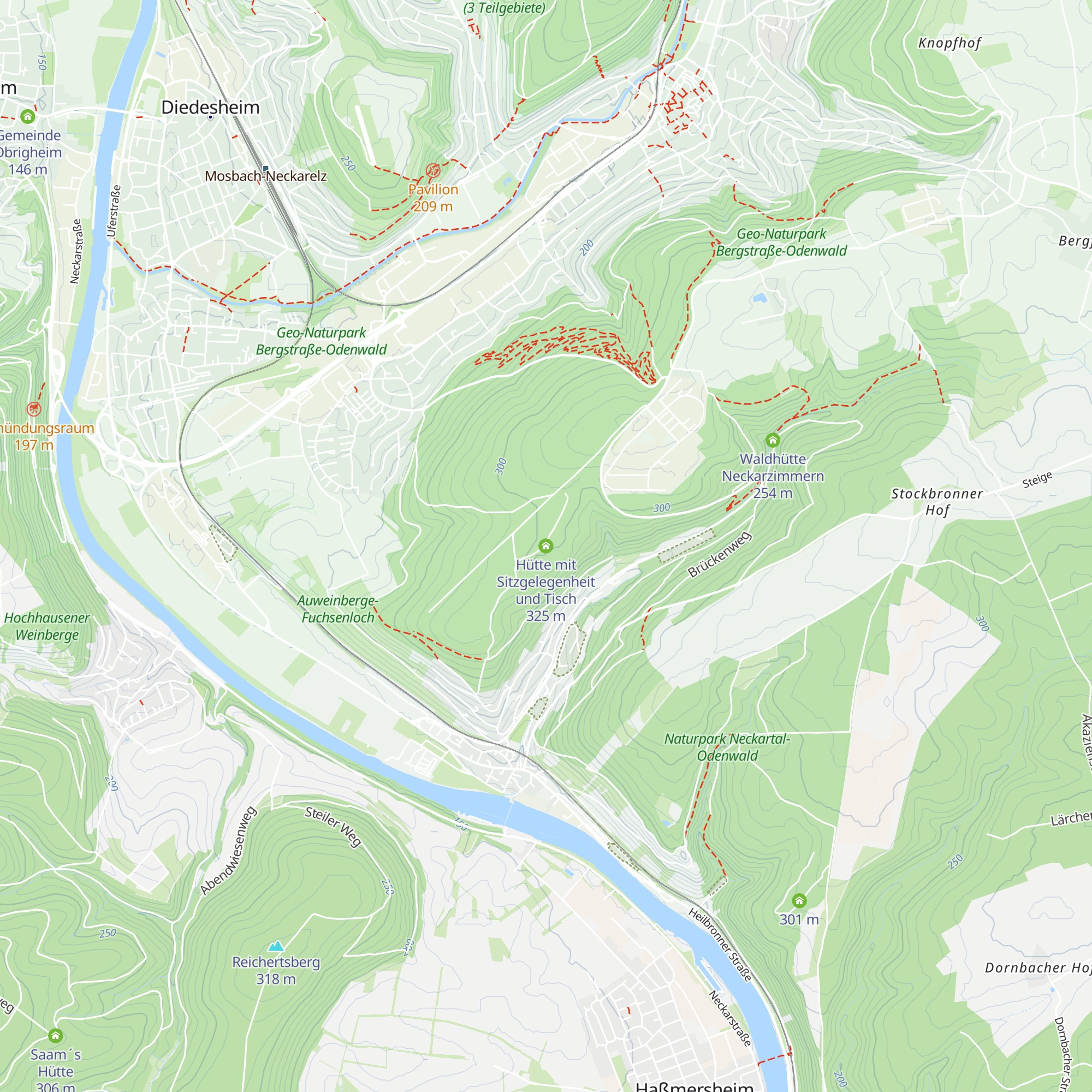 Hütte mit Sitzgelegenheit und Tisch map