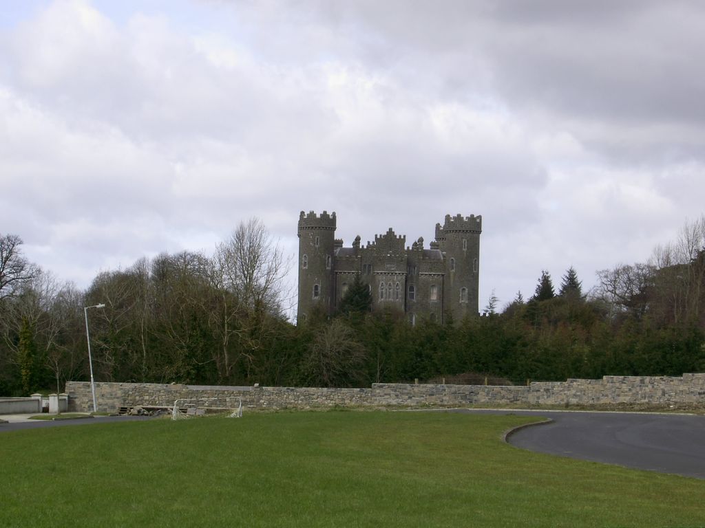 Photo №1 of Clonyn Castle