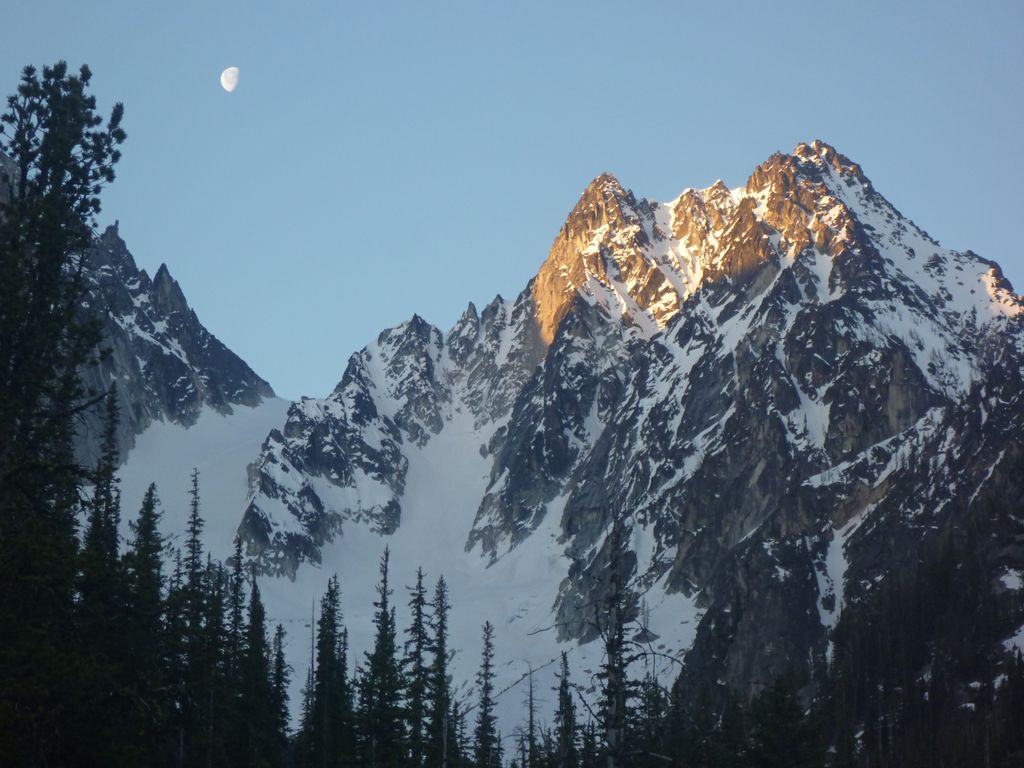 Photo №1 of Colchuck Peak