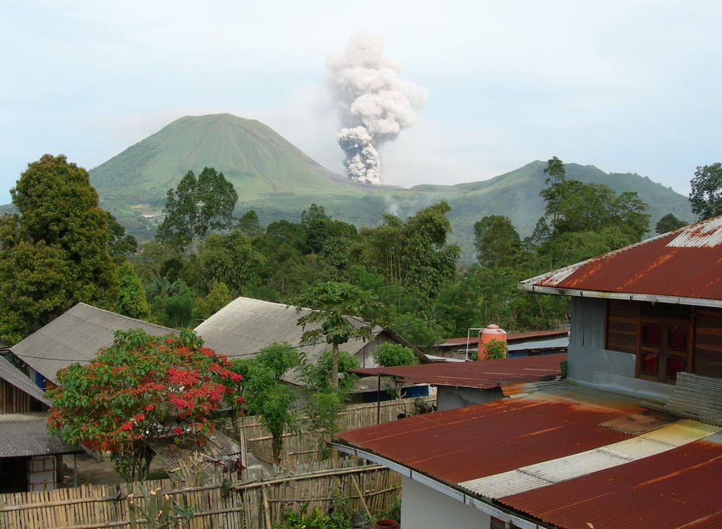 Photo №1 of Lokon-Empung